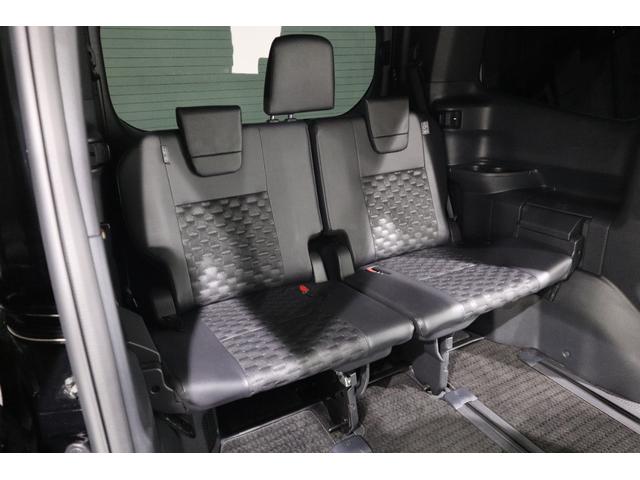 ヴォクシー Ｓ－Ｚ　純正ディスプレイオーディオ　フルセグＴＶ　ＣＤ　ＤＶＤ再生　ＵＳＢ・Ｂｌｕｅｔｏｏｔｈ接続　衝突被害軽減ブレーキ　ＬＥＤヘッドランプ　ＥＴＣ　バックガイドモニター　スマートキー　クルーズコントロール（12枚目）