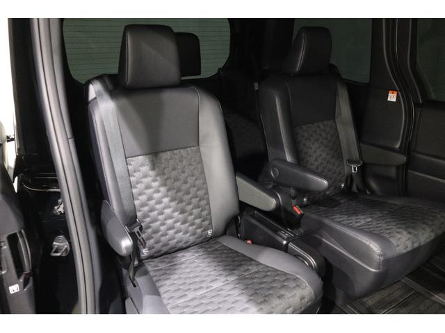 ヴォクシー Ｓ－Ｚ　純正ディスプレイオーディオ　フルセグＴＶ　ＣＤ　ＤＶＤ再生　ＵＳＢ・Ｂｌｕｅｔｏｏｔｈ接続　衝突被害軽減ブレーキ　ＬＥＤヘッドランプ　ＥＴＣ　バックガイドモニター　スマートキー　クルーズコントロール（13枚目）