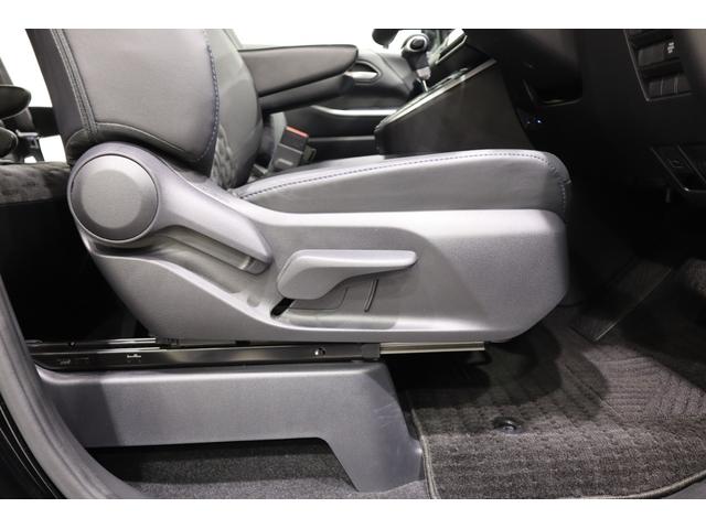 ヴォクシー Ｓ－Ｚ　純正ディスプレイオーディオ　フルセグＴＶ　ＣＤ　ＤＶＤ再生　ＵＳＢ・Ｂｌｕｅｔｏｏｔｈ接続　衝突被害軽減ブレーキ　ＬＥＤヘッドランプ　ＥＴＣ　バックガイドモニター　スマートキー　クルーズコントロール（15枚目）