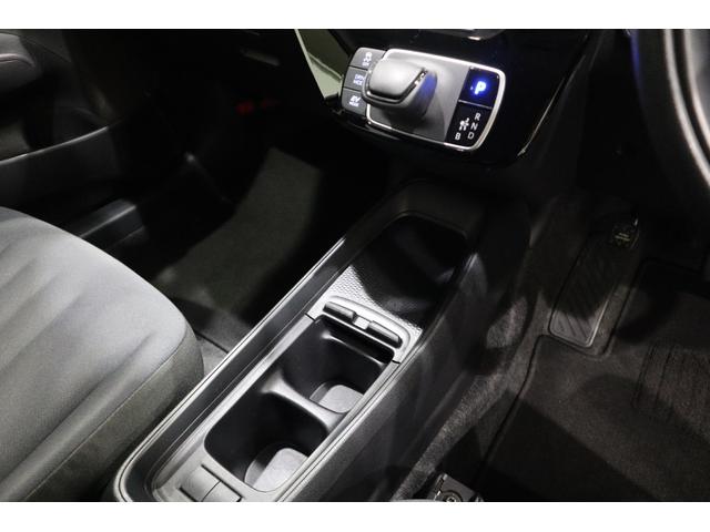 アクア Ｘ　純正ディスプレイオーディオ（ナビ付）ＵＳＢ・Ｂｌｕｅｔｏｏｔｈ接続　衝突被害軽減ブレーキ　ＬＥＤヘッドランプ　バックモニター　スマートキー　クルーズコントロール　ＡＣ１００Ｖ給電　クリアランスソナー（21枚目）