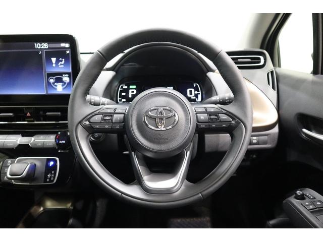 アクア Ｚ　ラフィネ　純正ディスプレイオーディオ（ナビ付）ＵＳＢ・Ｂｌｕｅｔｏｏｔｈ接続　衝突被害軽減ブレーキ　ＬＥＤヘッドランプ　全周囲カメラ　スマートキー　クルーズコントロール　ＡＣ１００Ｖ給電　シートヒーター（14枚目）