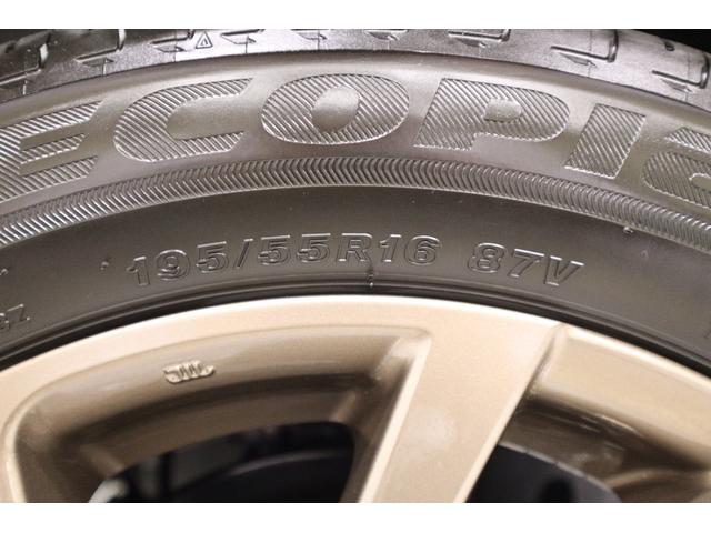 アクア Ｚ　ラフィネ　純正ディスプレイオーディオ（ナビ付）ＵＳＢ・Ｂｌｕｅｔｏｏｔｈ接続　衝突被害軽減ブレーキ　ＬＥＤヘッドランプ　全周囲カメラ　スマートキー　クルーズコントロール　ＡＣ１００Ｖ給電　シートヒーター（41枚目）