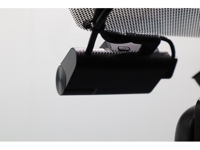 ������̎��Ԃɔ����đO��A�����h���C�u���R�[�_�[����������Ă��܂��B