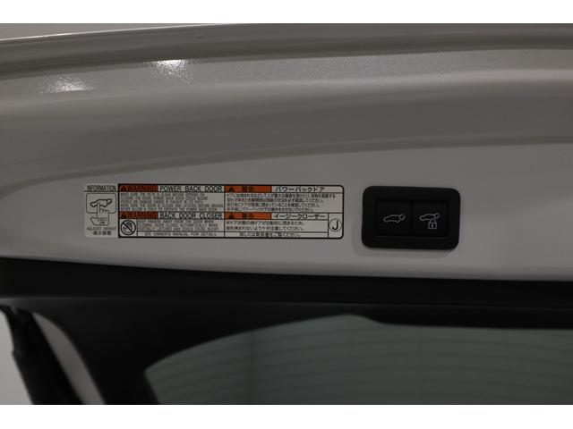 カローラクロス ハイブリッド　Ｚ　純正ディスプレイオーディオ（ナビ付）ＵＳＢ・Ｂｌｕｅｔｏｏｔｈ接続　衝突被害軽減ブレーキ　ＬＥＤヘッドランプ　ＥＴＣ　全周囲カメラ　スマートキー　車　パワーバックドア　ＡＣ１００Ｖ給電　パノラマルーフ（10枚目）