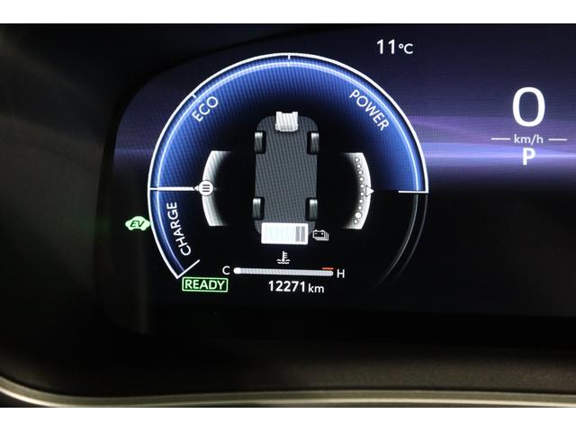 カローラクロス ハイブリッド　Ｚ　純正ディスプレイオーディオ（ナビ付）ＵＳＢ・Ｂｌｕｅｔｏｏｔｈ接続　衝突被害軽減ブレーキ　ＬＥＤヘッドランプ　ＥＴＣ　全周囲カメラ　スマートキー　車　パワーバックドア　ＡＣ１００Ｖ給電　パノラマルーフ（43枚目）