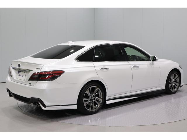 クラウンハイブリッド ＲＳ　純正ディスプレイオーディオ　フルセグＴＶ　ＣＤ　ＳＤ　ＤＶＤ　Ｂｌｕｅｔｏｏｔｈ　衝突被害軽減ブレーキ　ＬＥＤヘッドランプ　ＥＴＣ　全周囲カメラ　スマートキー　クルーズコントロール　ＴＲＤフルエアロ（5枚目）