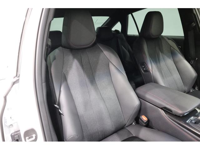 クラウンハイブリッド ＲＳ　純正ディスプレイオーディオ　フルセグＴＶ　ＣＤ　ＳＤ　ＤＶＤ　Ｂｌｕｅｔｏｏｔｈ　衝突被害軽減ブレーキ　ＬＥＤヘッドランプ　ＥＴＣ　全周囲カメラ　スマートキー　クルーズコントロール　ＴＲＤフルエアロ（14枚目）