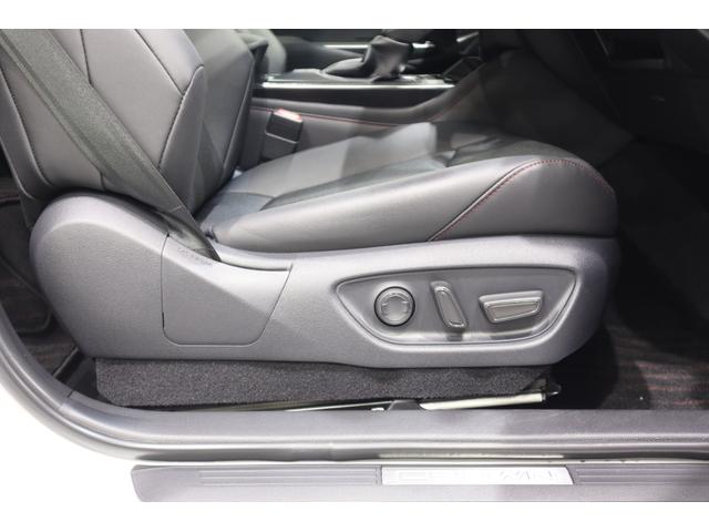 クラウンハイブリッド ＲＳ　純正ディスプレイオーディオ　フルセグＴＶ　ＣＤ　ＳＤ　ＤＶＤ　Ｂｌｕｅｔｏｏｔｈ　衝突被害軽減ブレーキ　ＬＥＤヘッドランプ　ＥＴＣ　全周囲カメラ　スマートキー　クルーズコントロール　ＴＲＤフルエアロ（15枚目）