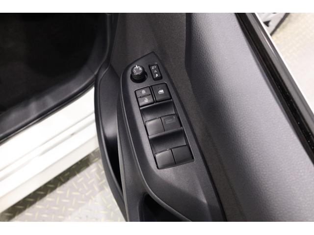 �S�ȃ����^�b�`�I�[�g���̃p���[�E�C���h�E�𑕔����Ă��܂��B