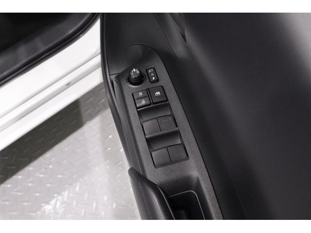 アクア Ｘ　純正ディスプレイオーディオ（ナビ付）ＵＳＢ・Ｂｌｕｅｔｏｏｔｈ接続　衝突被害軽減ブレーキ　ＬＥＤヘッドランプ　バックモニター　スマートキー　クルーズコントロール　ＡＣ１００給電機能　クリアランスソナー（13枚目）