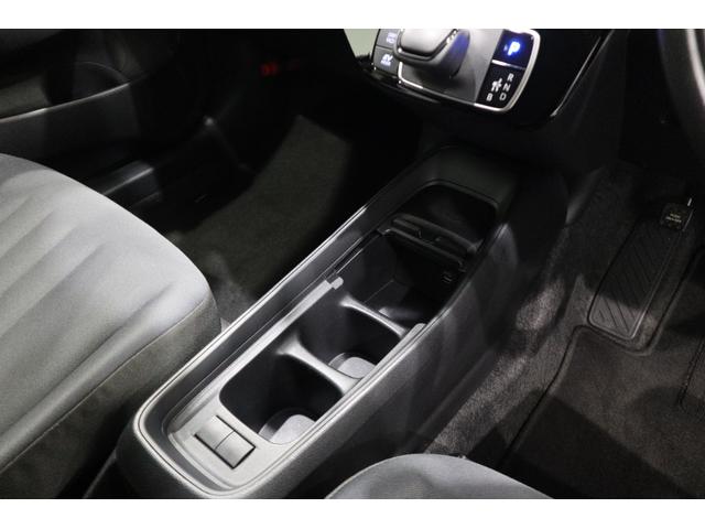 アクア Ｘ　純正ディスプレイオーディオ（ナビ付）ＵＳＢ・Ｂｌｕｅｔｏｏｔｈ接続　衝突被害軽減ブレーキ　ＬＥＤヘッドランプ　バックモニター　スマートキー　クルーズコントロール　ＡＣ１００給電機能　クリアランスソナー（19枚目）