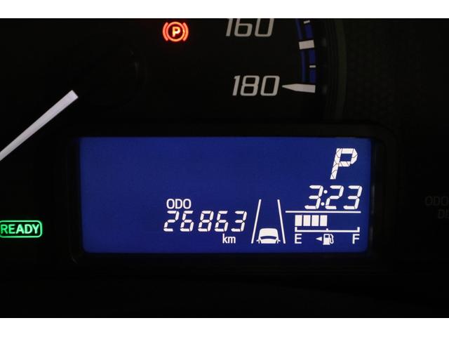 �C���t�H���[�V�����f�B�X�v���C�ł́A�ԗ��̗l�X�ȏ���\���o���܂��B