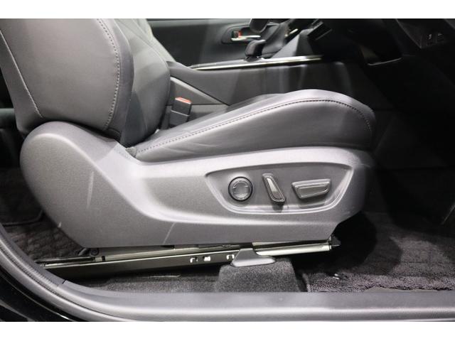 クラウンクロスオーバー Ｇアドバンスド・レザーパッケージ　純正ディスプレイオーディオ　フルセグＴＶ　ＵＳＢ・Ｂｌｕｅｔｏｏｔｈ接続　衝突被害軽減ブレーキ　ＬＥＤヘッドランプ　ＥＴＣ　全周囲カメラ　スマートキー　クルーズコントロール　ＡＣ１００Ｖ給電機能（18枚目）