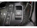 電動パーキングブレーキ装備しています.シフトレバーの動きに合わせて作動しますのでパーキングブレーキの作動・解除もラクラク。ブレーキホールド機能搭載していますので信号待ちの際、停車した状態を保持します。