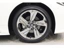 純正１８インチアルミホイール装着車です。