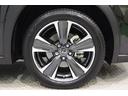 純正１８インチアルミホイール装着車です。