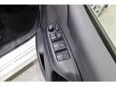 全席ワンタッチオート式のパワーウインドウを装備しています。