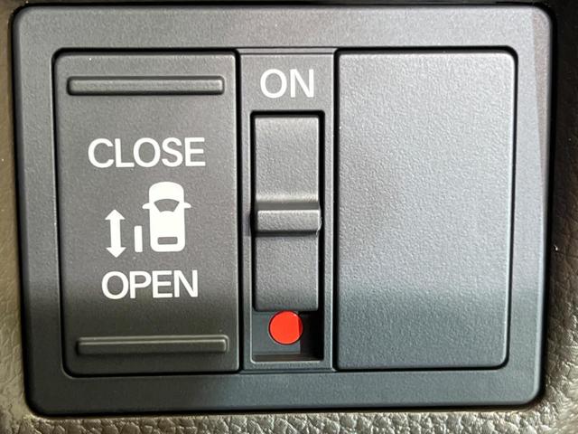 L 届出済未使用車 衝突軽減 パワースライドドア 電動パーキングブレーキ コーナーセンサー ステアリングスイッチ LEDヘッドライト オートエアコン 車線逸脱警報 スマートキーアームレスト(4枚目)