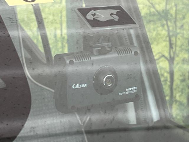 L 衝突軽減 純正CDオーディオ シートヒーター ドラレコ 禁煙車 キーレスエントリー 横滑り防止装置 アイドリングストップ パワーウィンドウ ヘッドライトレベライザー(4枚目)
