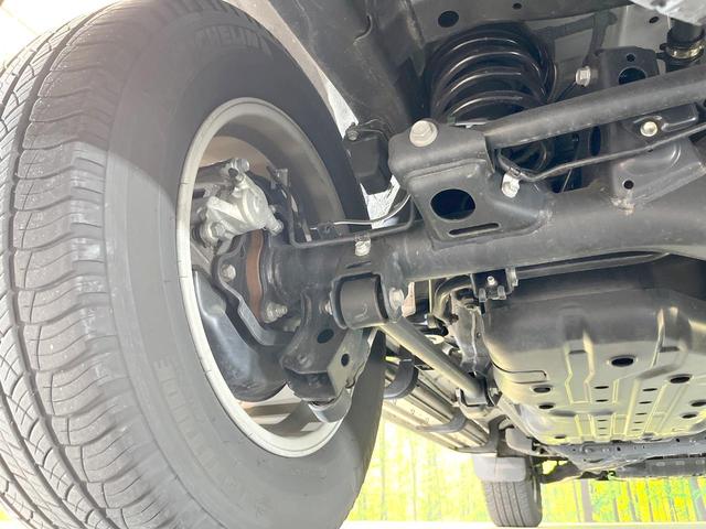 ランドクルーザープラド ＴＸ　Ｌパッケージ　マットブラックエディション　禁煙車　４ＷＤ　７人乗り　バックカメラ　レーダークルーズ　レザーシート　前席シートエアコン　ドラレコ　コーナーセンサー　スマートキー　ＬＥＤヘッド　ビルトインＥＴＣ　オートハイビーム　車線逸脱警報（21枚目）