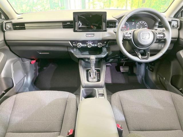 ヴェゼル Ｇ　４ＷＤ　登録済未使用車　バックカメラ　衝突被害軽減システム　レーダークルーズ　コーナーセンサー　スマートキー　ＬＥＤヘッド　車線逸脱警報　オートライト　オートエアコン　純正１６インチアルミ（2枚目）