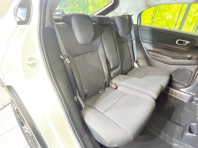 ヴェゼル Ｇ　４ＷＤ　登録済未使用車　バックカメラ　衝突被害軽減システム　レーダークルーズ　コーナーセンサー　スマートキー　ＬＥＤヘッド　車線逸脱警報　オートライト　オートエアコン　純正１６インチアルミ（9枚目）