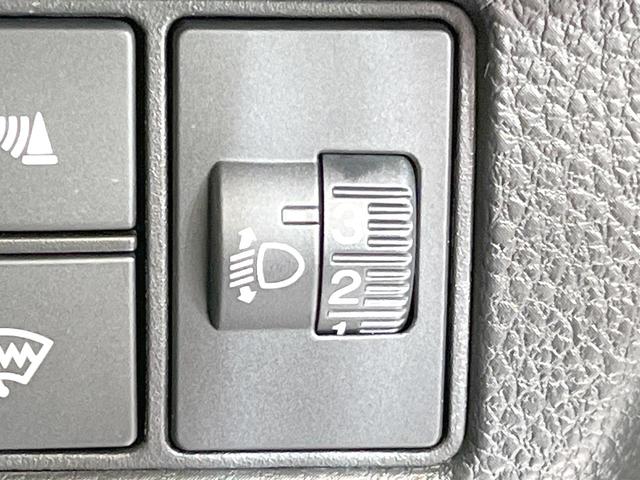 ヴェゼル Ｇ　４ＷＤ　登録済未使用車　バックカメラ　衝突被害軽減システム　レーダークルーズ　コーナーセンサー　スマートキー　ＬＥＤヘッド　車線逸脱警報　オートライト　オートエアコン　純正１６インチアルミ（40枚目）