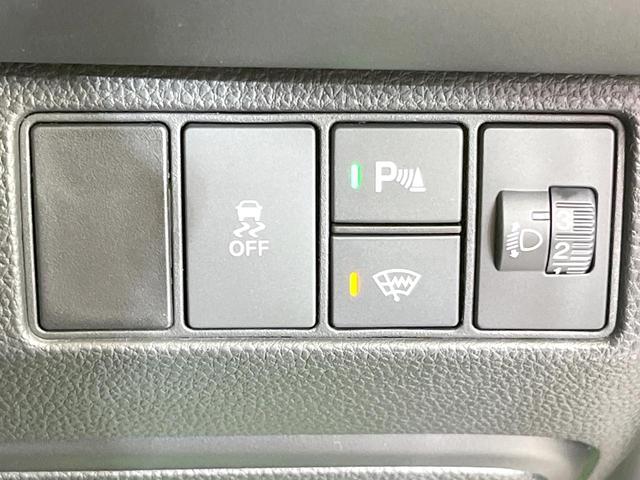 ヴェゼル Ｇ　４ＷＤ　登録済未使用車　バックカメラ　衝突被害軽減システム　レーダークルーズ　コーナーセンサー　スマートキー　ＬＥＤヘッド　車線逸脱警報　オートライト　オートエアコン　純正１６インチアルミ（43枚目）