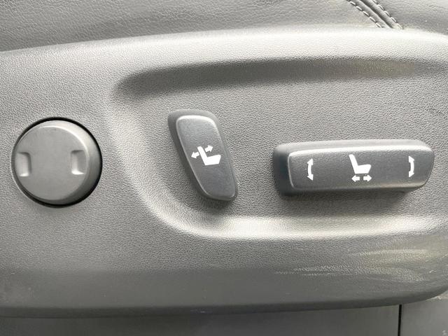 ランドクルーザープラド TX Lパッケージ マットブラックエディション 禁煙車 サンルーフ 9型ナビ バックカメラ 衝突被害軽減システム レーダークルーズ レザーシート 前席シートエアコン ドラレコ コーナーセンサー LEDヘッド ルーフレール ビルトインETC(8枚目)