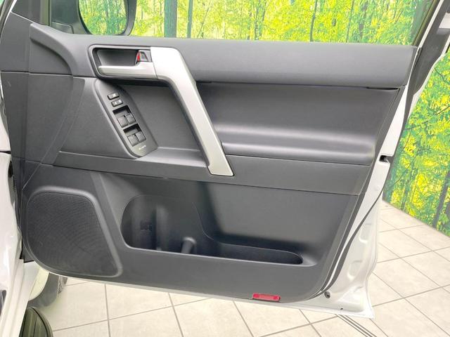 ランドクルーザープラド TX Lパッケージ マットブラックエディション 禁煙車 サンルーフ 9型ナビ バックカメラ 衝突被害軽減システム レーダークルーズ レザーシート 前席シートエアコン ドラレコ コーナーセンサー LEDヘッド ルーフレール ビルトインETC(52枚目)