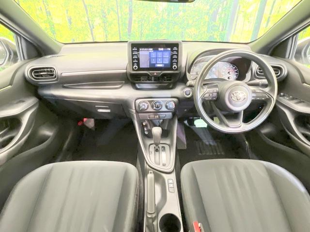 ヤリス X 禁煙車 純正ナビ バックカメラ 衝突被害軽減システム コーナーセンサー スマートキー ETC オートハイビーム 車線逸脱警報 オートライト Bluetooth(2枚目)