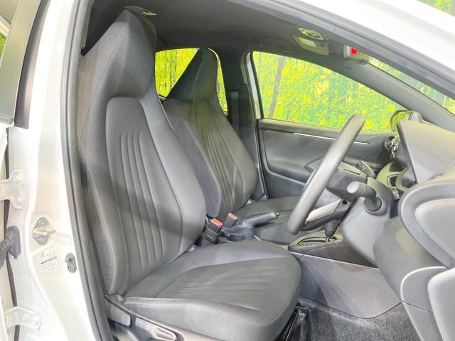 ヤリス X 禁煙車 純正ナビ バックカメラ 衝突被害軽減システム コーナーセンサー スマートキー ETC オートハイビーム 車線逸脱警報 オートライト Bluetooth(7枚目)