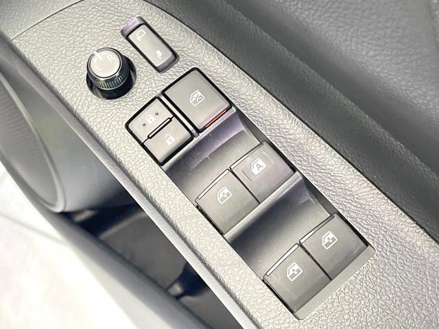 シエンタ G 禁煙車 両側電動ドア バックカメラ 衝突被害軽減システム スマートキー LEDヘッド ETC オートハイビーム 車線逸脱警報 オートライト オートエアコン Bluetooth CD 地デジ(37枚目)