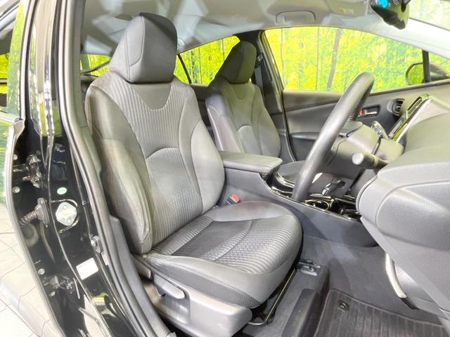 プリウス Sセーフティプラス 純正SDナビ バックカメラ 衝突被害軽減システム レーダークルーズ 禁煙車 コーナーセンサー スマートキー LEDヘッド ビルトインETC パークアシスト 車線逸脱警報 オートライト オートエアコン(8枚目)