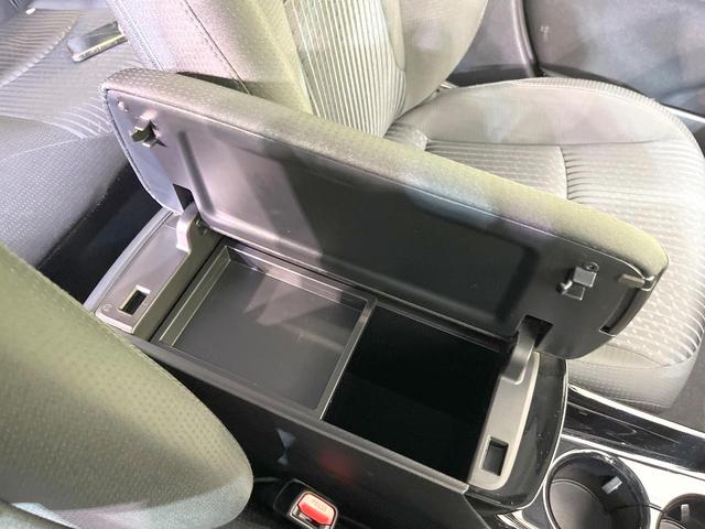 プリウス Sセーフティプラス 純正SDナビ バックカメラ 衝突被害軽減システム レーダークルーズ 禁煙車 コーナーセンサー スマートキー LEDヘッド ビルトインETC パークアシスト 車線逸脱警報 オートライト オートエアコン(58枚目)