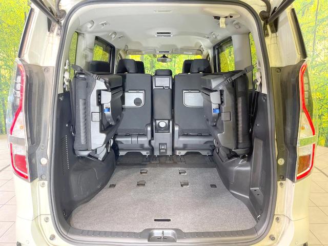 セレナ ハイウェイスターV 両側電動ドア 純正SDナビ 全周囲カメラ 衝突被害軽減システム レーダークルーズ 禁煙車 コーナーセンサー スマートキー LEDヘッド ビルトインETC 車線逸脱警報 オートライト オートエアコン(10枚目)