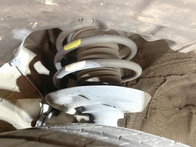 プリウス S 禁煙車 純正9型ナビ バックカメラ LEDヘッド ビルトインETC オートライト オートエアコン 純正15インチアルミ Bluetooth CD フルセグ LEDフォグ(36枚目)