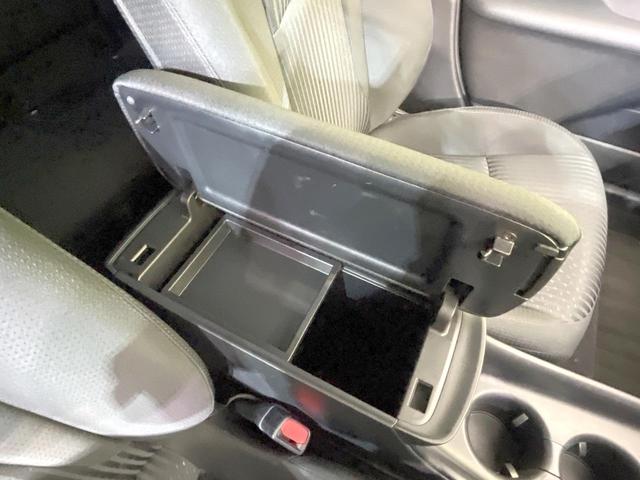 プリウス S 禁煙車 純正9型ナビ バックカメラ LEDヘッド ビルトインETC オートライト オートエアコン 純正15インチアルミ Bluetooth CD フルセグ LEDフォグ(53枚目)