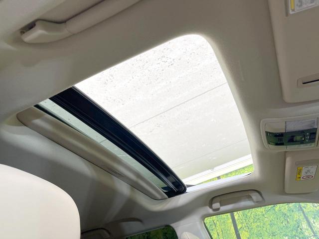 ランドクルーザープラド ＴＸ　Ｌパッケージ　マットブラックエディション　４ＷＤ　７人乗り　サンルーフ　ＨＤＤナビ　全周囲カメラ　衝突被害軽減システム　レーダークルーズ　禁煙車　レザーシート　ドラレコ　コーナーセンサー　スマートキー　ＬＥＤヘッド　ルーフレール（3枚目）