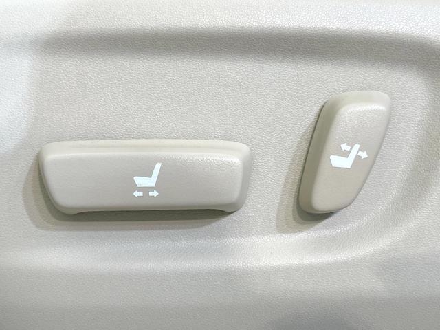 ランドクルーザープラド ＴＸ　Ｌパッケージ　マットブラックエディション　４ＷＤ　７人乗り　サンルーフ　ＨＤＤナビ　全周囲カメラ　衝突被害軽減システム　レーダークルーズ　禁煙車　レザーシート　ドラレコ　コーナーセンサー　スマートキー　ＬＥＤヘッド　ルーフレール（29枚目）