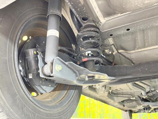 お車を安心してお乗りいただく為には、足回りの定期点検が欠かせません。サービスサポート（有償保証）では無料点検もご提供しており、安心のカーライフをお過ごしいただけるサポート体制が整っています。