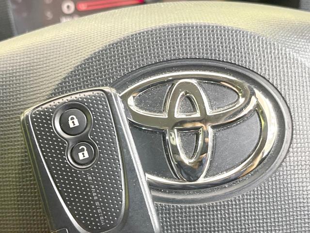 パッソ Ｘ　クツロギ　禁煙車　純正ＳＤナビ　バックカメラ　Ｂｌｕｅｔｏｏｔｈ　ＣＤ　ＤＶＤ再生　地デジ　衝突安全ボディ　電動格納ミラー　トラクションコントロール（3枚目）