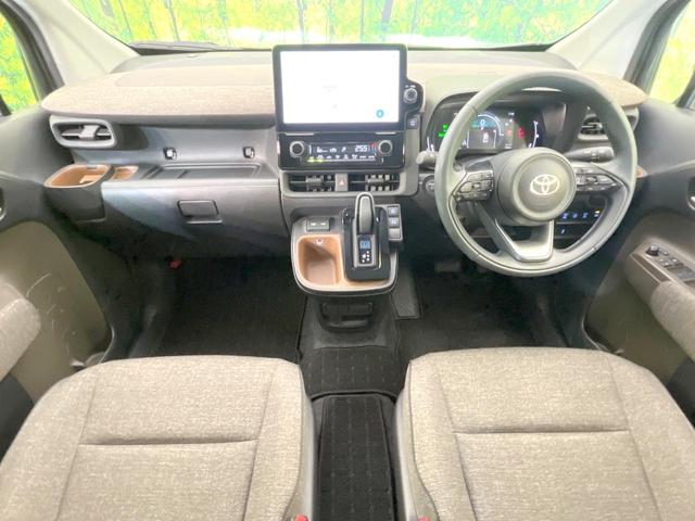 シエンタ ハイブリッドZ 禁煙車 全周囲カメラ 純正10.5型ナビ 衝突被害軽減システム レーダークルーズ コーナーセンサー スマートキー LEDヘッド ETC2.0 オートライト オートエアコン Bluetooth フルセグ(2枚目)