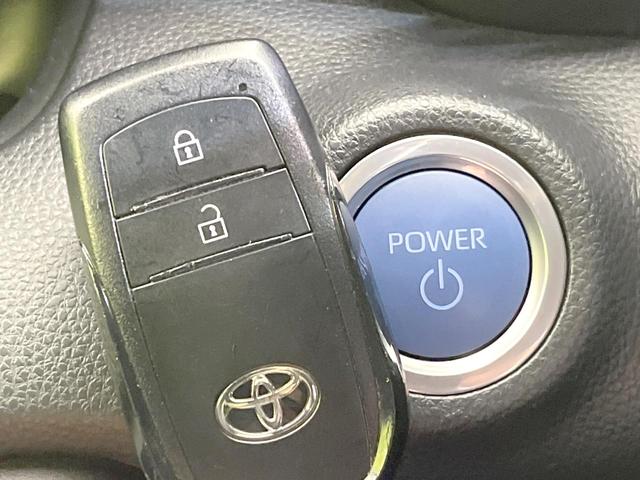 ヤリス ハイブリッドX 禁煙車 純正ディスプレイオーディオ バックカメラ 衝突被害軽減システム レーダークルーズ コーナーセンサー スマートキー ビルトインETC オートライト オートエアコン Bluetooth(6枚目)