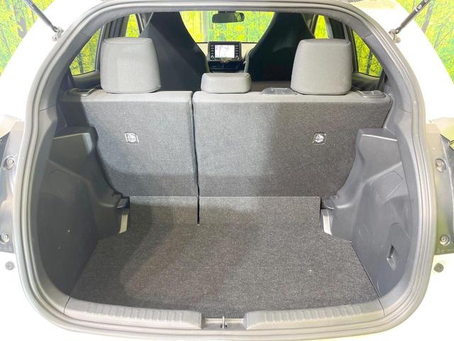 ヤリス ハイブリッドX 禁煙車 純正ディスプレイオーディオ バックカメラ 衝突被害軽減システム レーダークルーズ コーナーセンサー スマートキー ビルトインETC オートライト オートエアコン Bluetooth(10枚目)