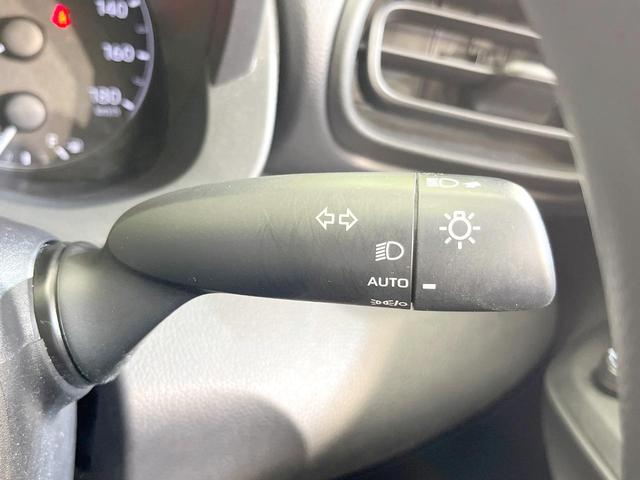 ヤリス ハイブリッドX 禁煙車 純正ディスプレイオーディオ バックカメラ 衝突被害軽減システム レーダークルーズ コーナーセンサー スマートキー ビルトインETC オートライト オートエアコン Bluetooth(40枚目)