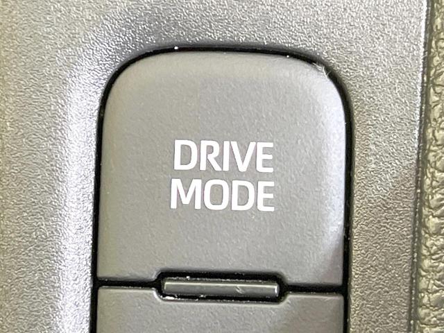 ヤリス ハイブリッドX 禁煙車 純正ディスプレイオーディオ バックカメラ 衝突被害軽減システム レーダークルーズ コーナーセンサー スマートキー ビルトインETC オートライト オートエアコン Bluetooth(43枚目)