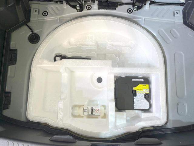 ヤリス ハイブリッドX 禁煙車 純正ディスプレイオーディオ バックカメラ 衝突被害軽減システム レーダークルーズ コーナーセンサー スマートキー ビルトインETC オートライト オートエアコン Bluetooth(49枚目)