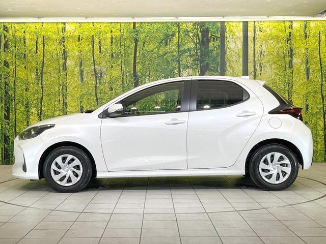 ヤリス ハイブリッドX 禁煙車 純正ディスプレイオーディオ バックカメラ 衝突被害軽減システム レーダークルーズ コーナーセンサー スマートキー ビルトインETC オートライト オートエアコン Bluetooth(53枚目)