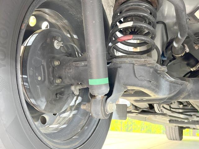 お車を安心してお乗りいただく為には、足回りの定期点検が欠かせません。サービスサポート（有償保証）では無料点検もご提供しており、安心のカーライフをお過ごしいただけるサポート体制が整っています。